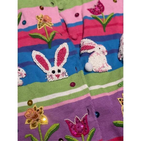 Embroidered crochet bunny flower sweater M - Picture 8 of 11